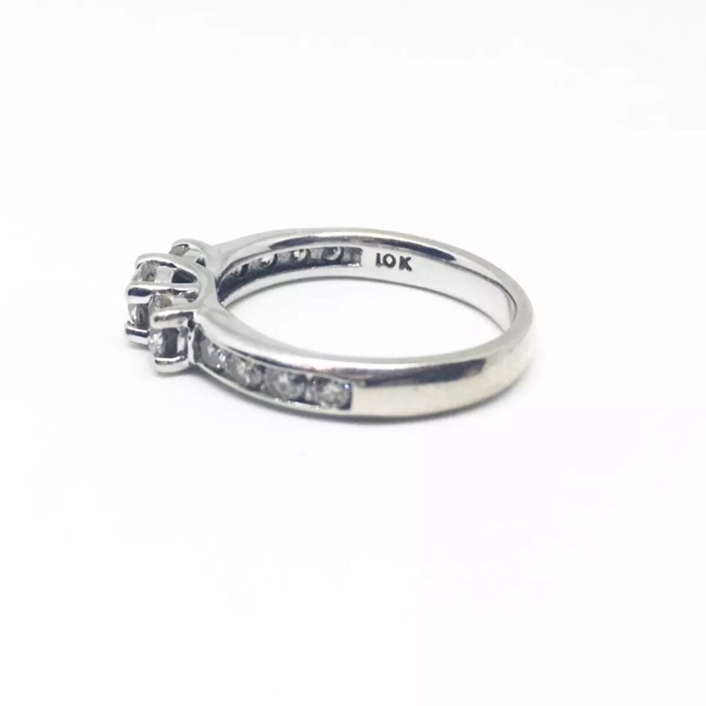 ❌SOLD❌ .5 Carat 3 Stone Diamond Engagement Ring - Picture 2 of 7